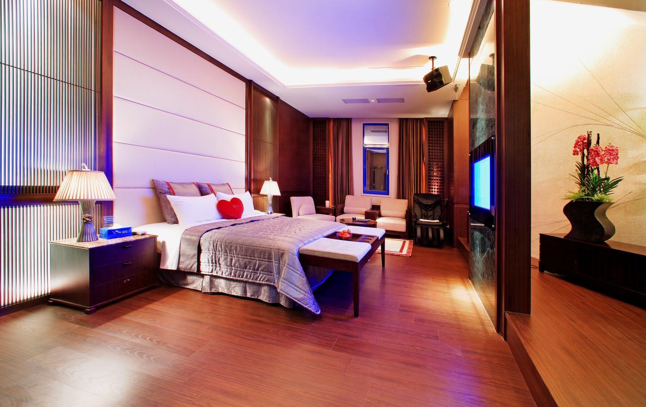 Blue Coast Spa Motel Keelung Exterior photo